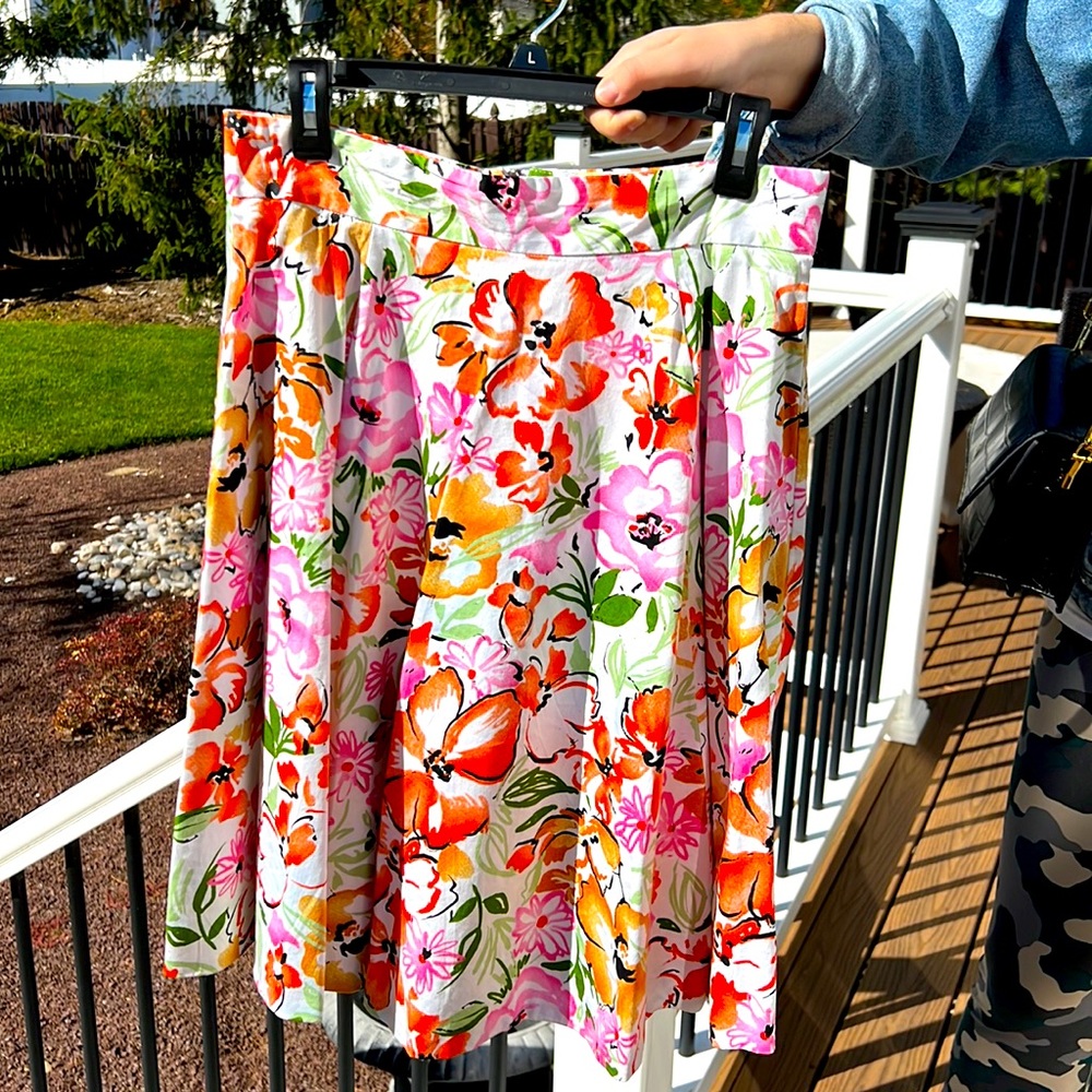 Amanda & Chelsea Knee Length Skirt